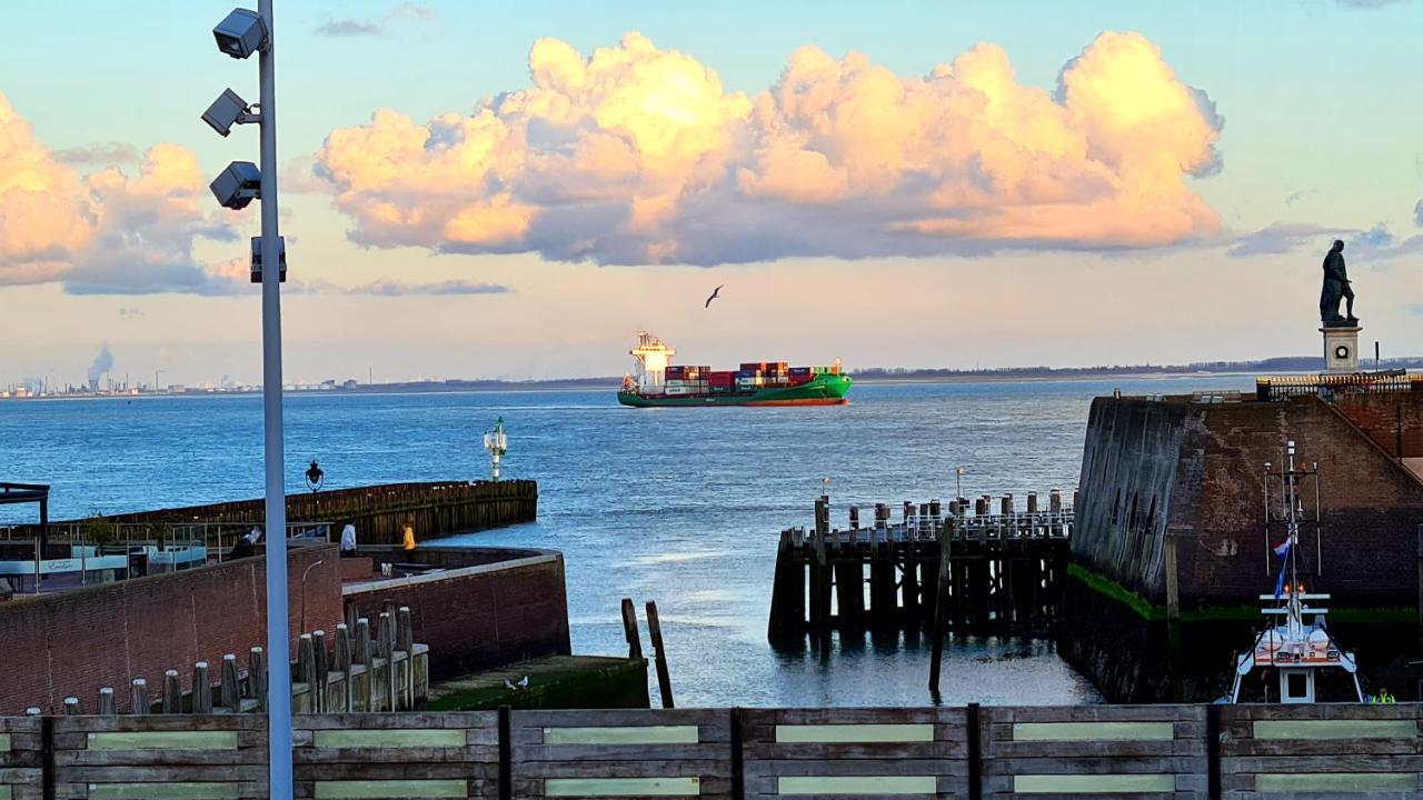 Appartement Havenzicht, Gelegen Aan Zee Met Zeezicht Vlissingen Exteriör bild